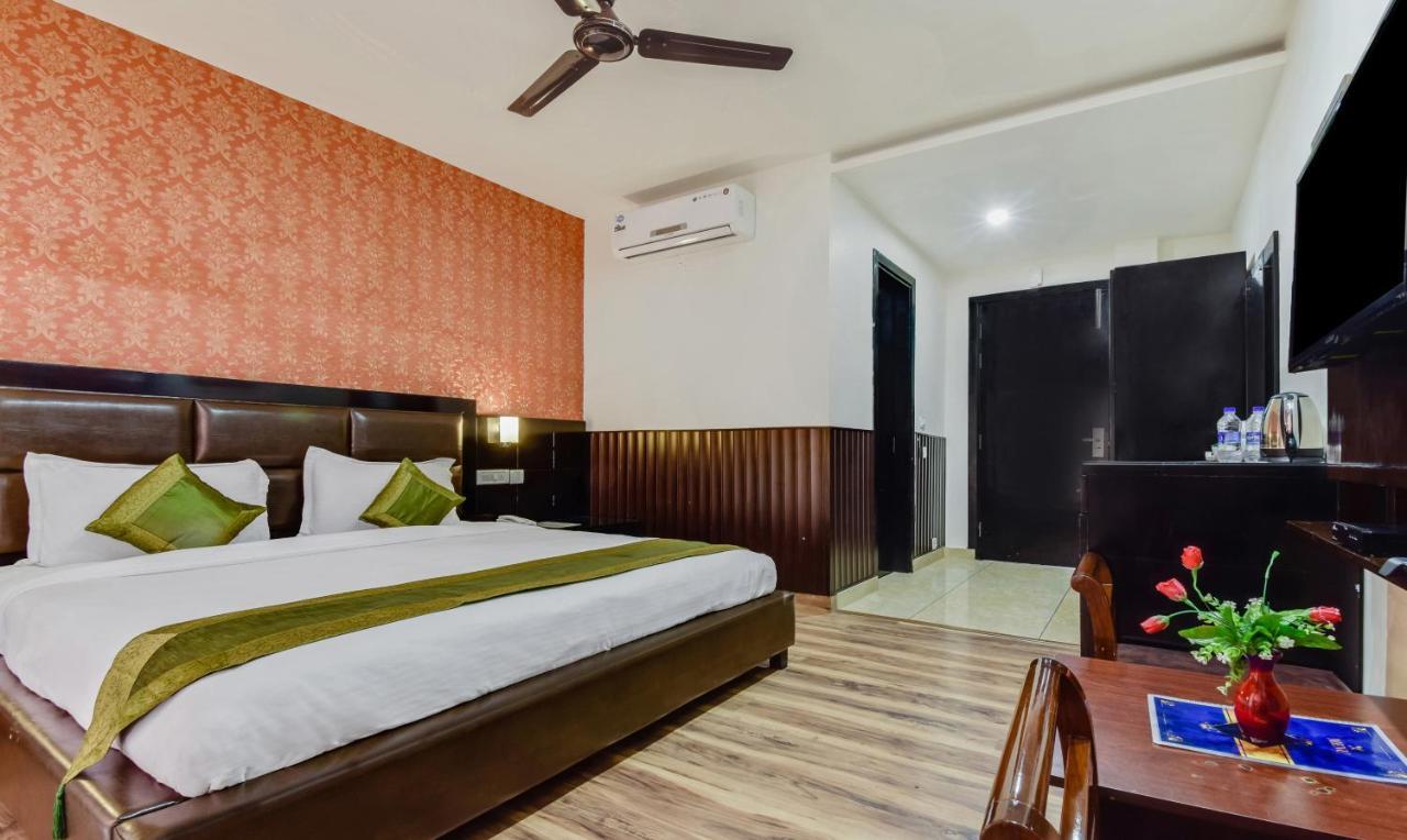 The Vaikunth Hotel Dharamshala Buitenkant foto