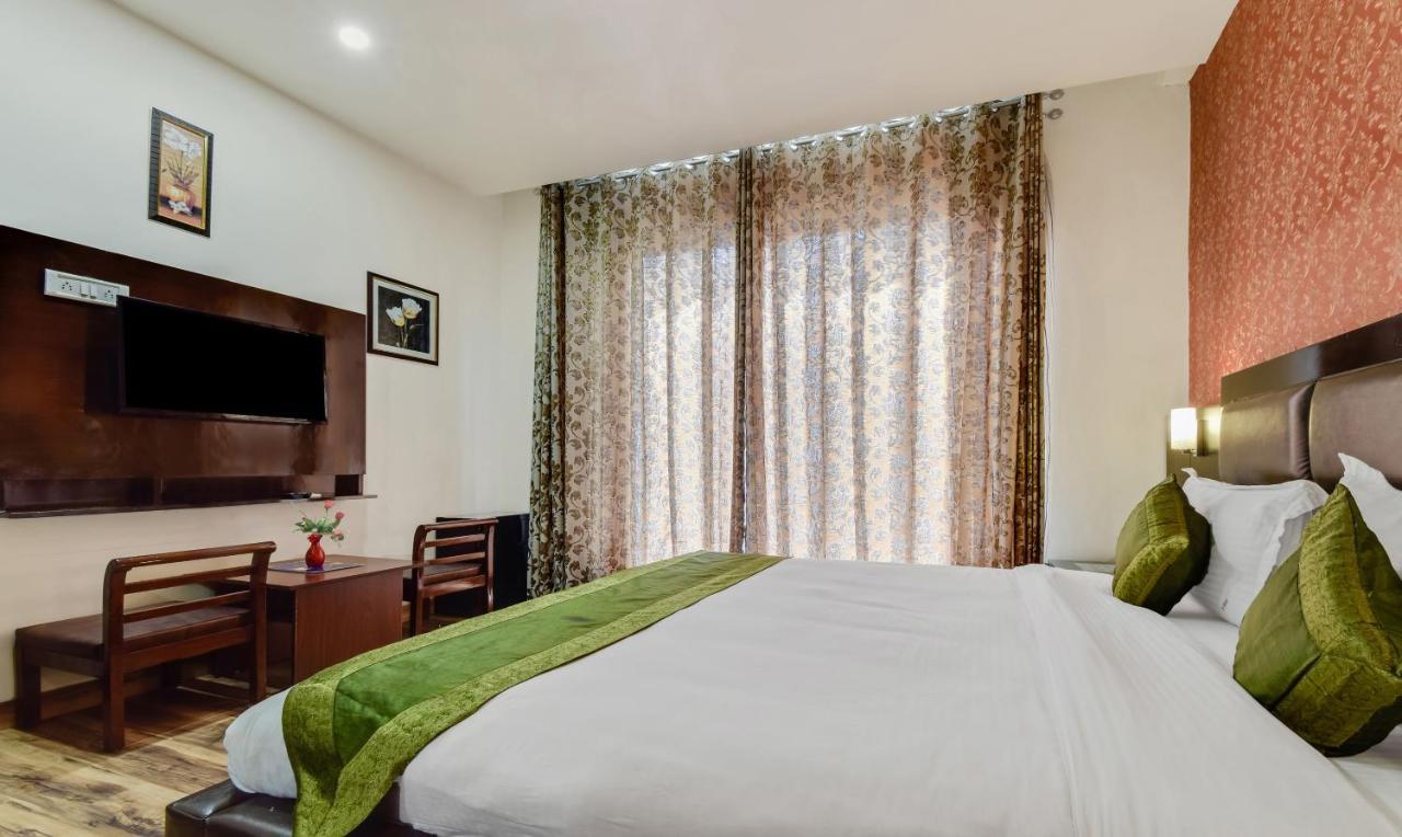 The Vaikunth Hotel Dharamshala Buitenkant foto