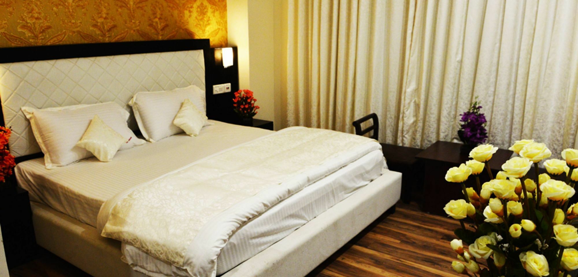 The Vaikunth Hotel Dharamshala Buitenkant foto